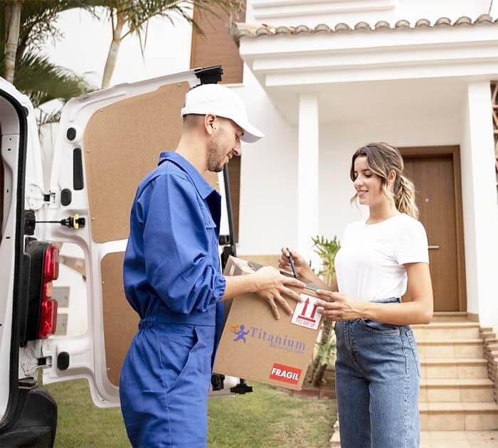 Titanium Relocation mover helping a customer at home